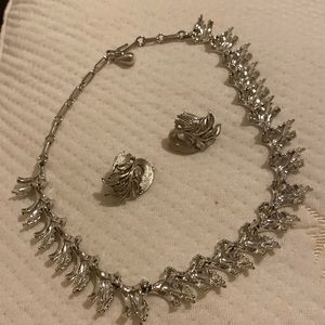 Coro necklace, Trifari earrings PM 1768